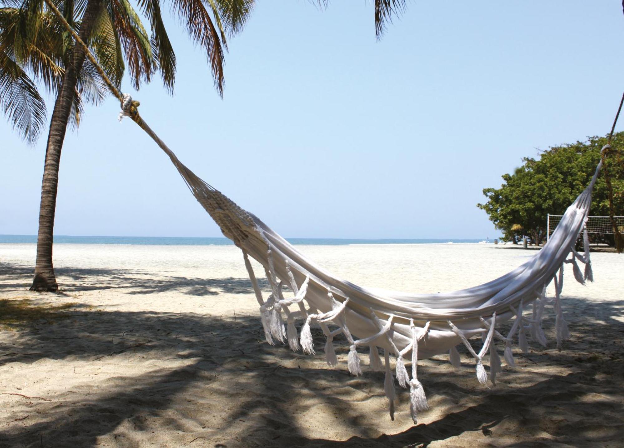 Hotel Irotama Lago Santa Marta  Exterior photo Hammock on a beach